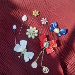 combo of hijab pins