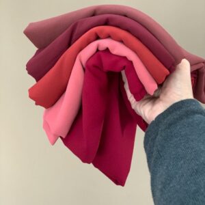 Bunch of reds💞 (Set of 5 chiffon hijabs)